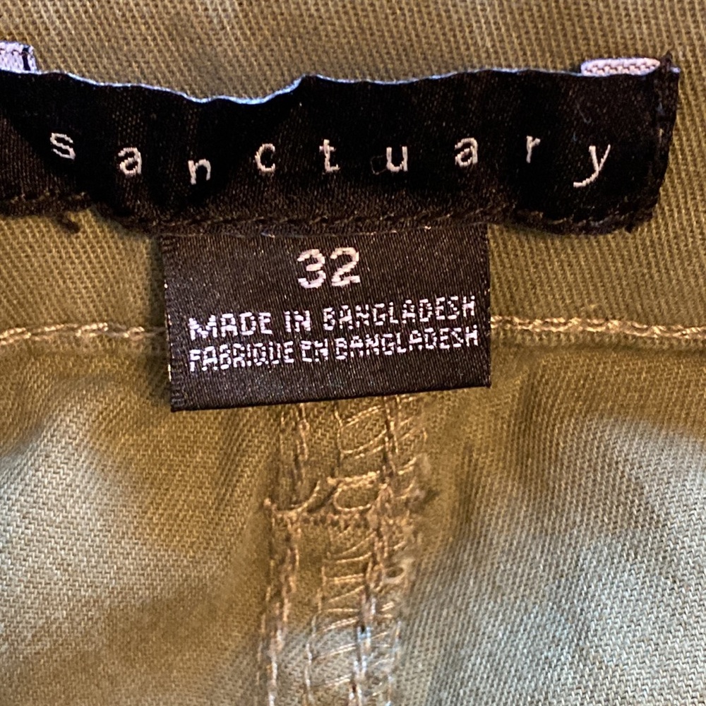 Sanctuary Ladies cropped raw hem olive army green size 32W, NWOT, never worn - Picture 7 of 8